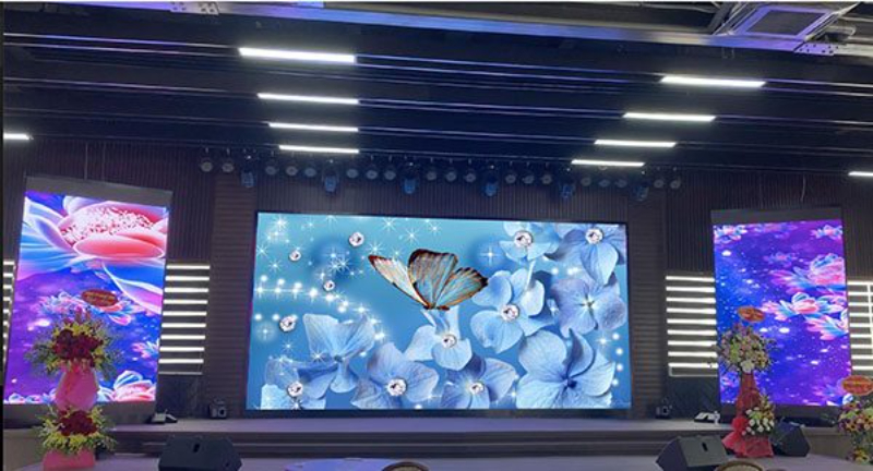 Nên mua màn hình thông minh ở đâu?