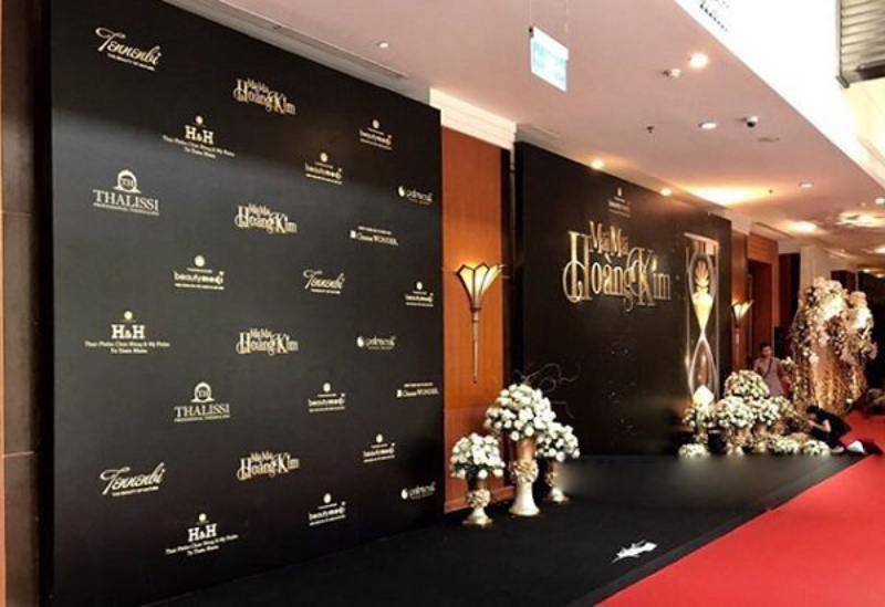 Khái niệm Backdrop là gì?