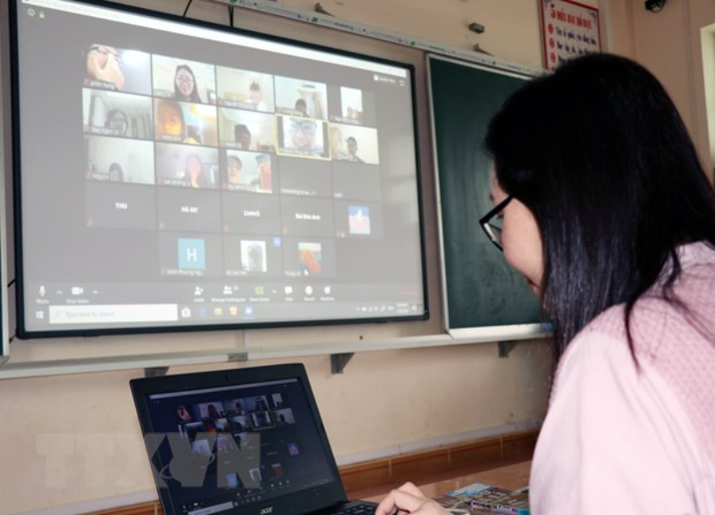 Chuẩn bị chu đáo các trang thiết bị dùng để dạy học trực tuyến