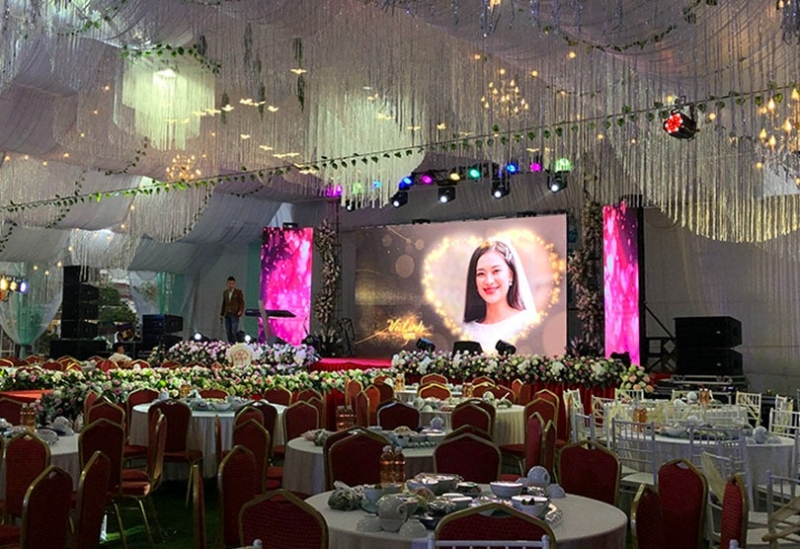 Những lưu ý khi lắp đặt màn hình led nhà hàng tiệc cưới