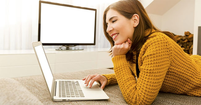 Tại sao nên kết nối laptop với smart tivi qua wifi?